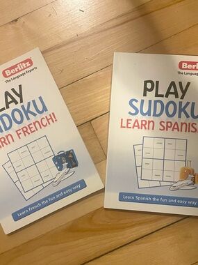 Play Sudoku Learn Spanish - White & Blue Puzzle Book